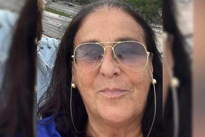 Foto do rosto de Maria Cristina Rocha usando óculos