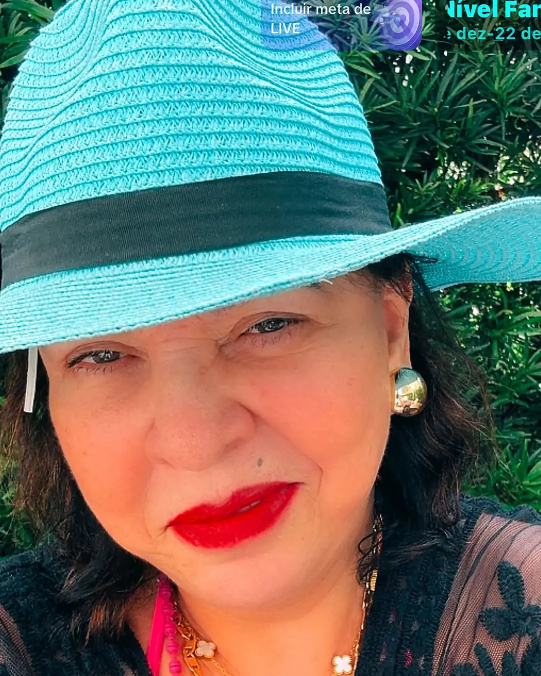 Roberta Miranda relata episódios marcantes de sua trajetória em livro