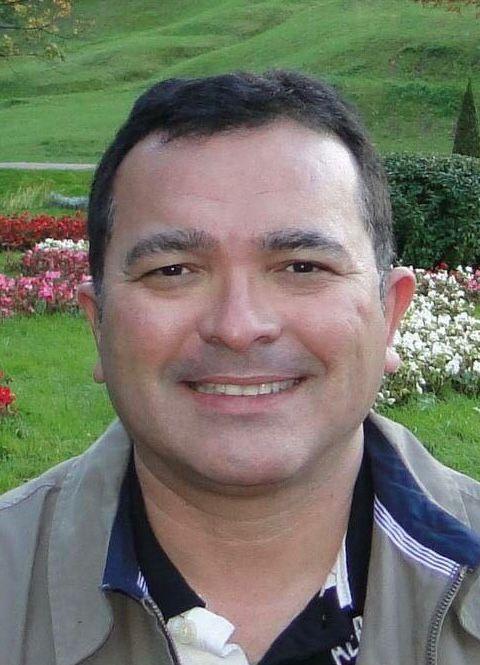 Luiz Lopes Filho é engenheiro e escritor