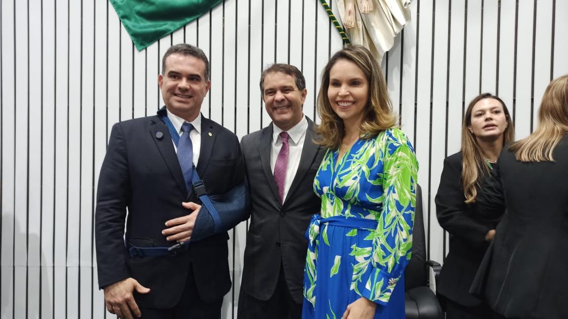 Simão Pedro e Evandro Leitão e Gabriella Aguiar