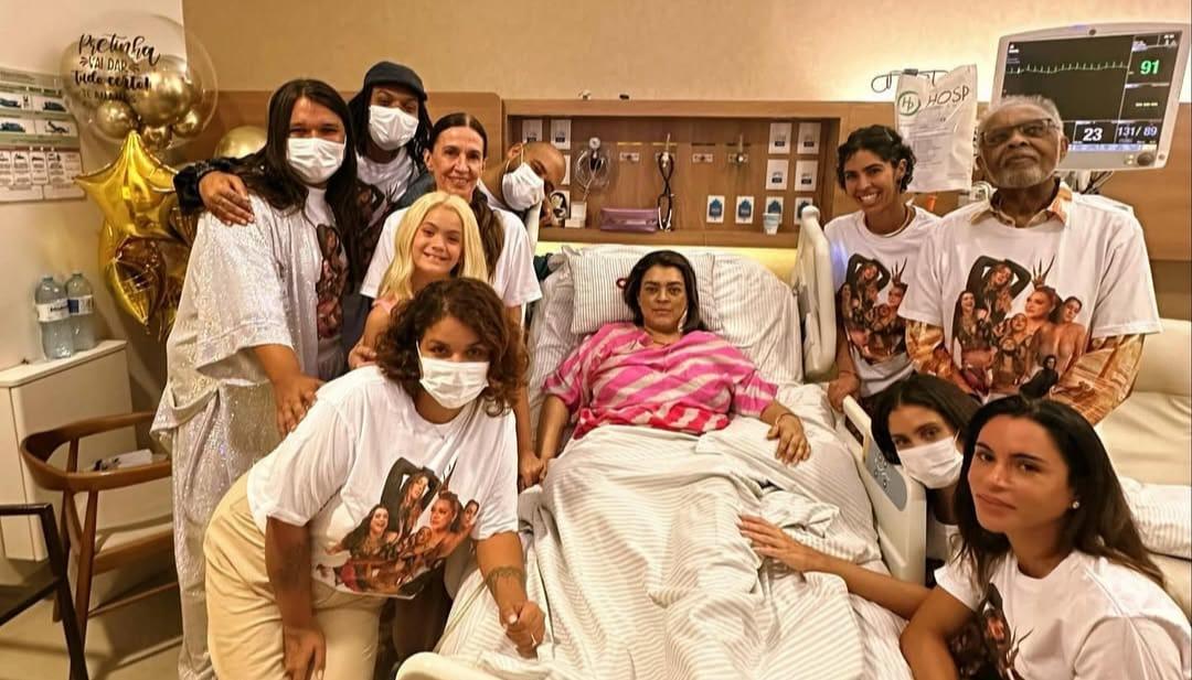 Preta Gil se recupera de cirurgia