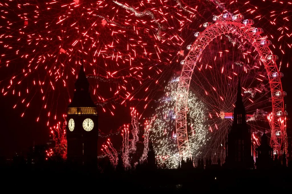Em Londres, mau tempo não apagou brilho das comemorações em pontos turísticos