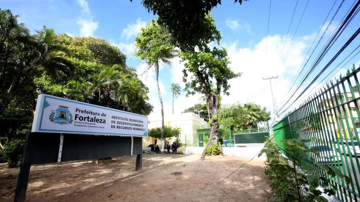 Fachada do Imparh. Prazo de inscrição para cursos de línguas do Imparh, em Fortaleza, encerram nesta terça (7); veja como se candidatar