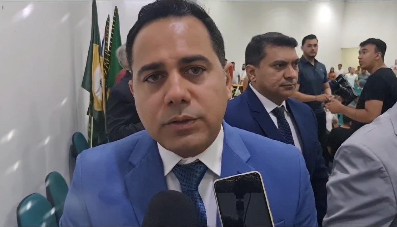 Roberto Filho (PSDB) aponta bloqueio de contas do município por dívida de precatório