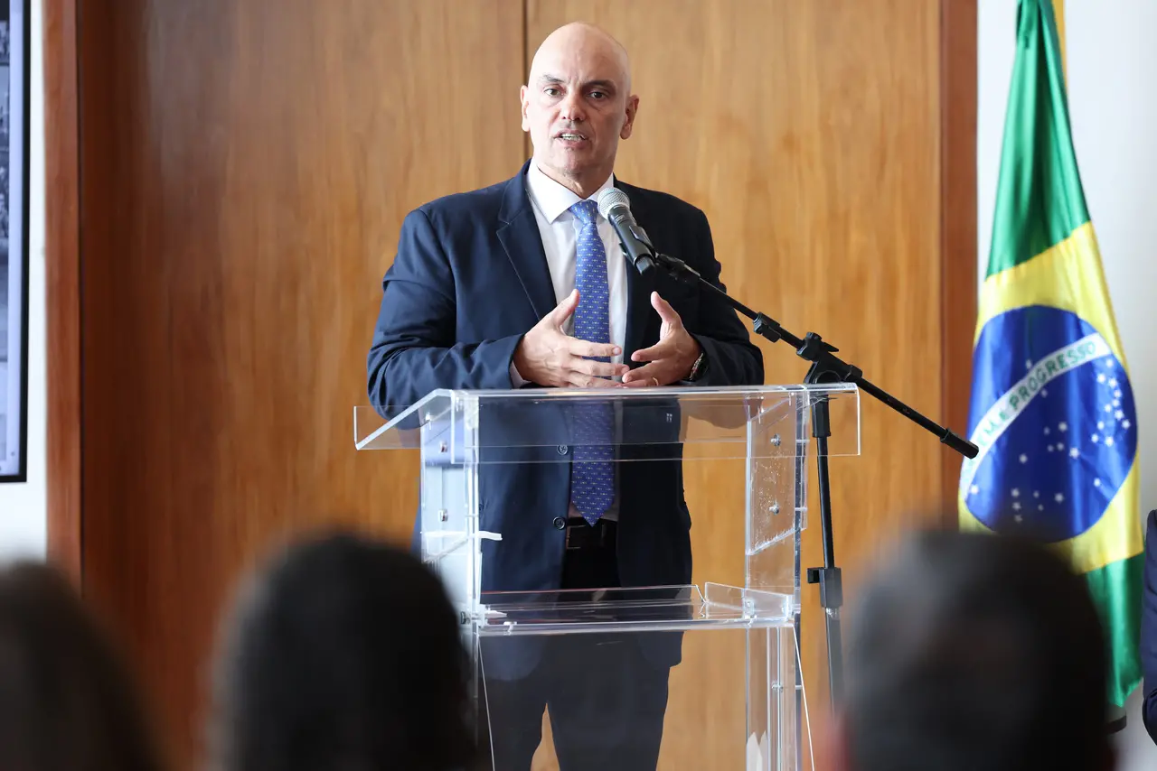 Na visão do ministro, a regulamentação das redes é o maior desafio da atualidade