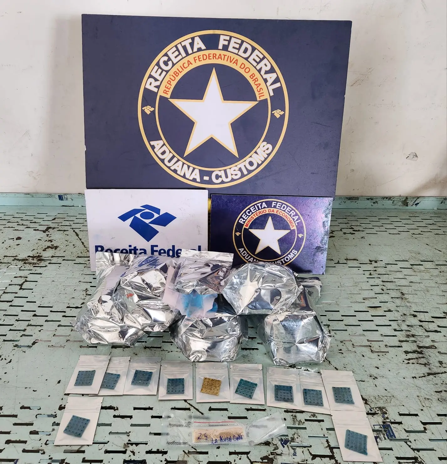 Drogas apreendidas pela Receita Federal no Aeroporto de Fortaleza