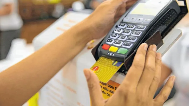 Operadoras de máquinas de cartão deverão passar informações sobre movimentação para a Receita Federal