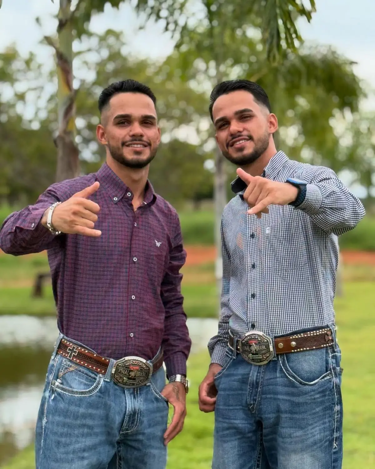 Foto dos gêmeos João Gabriel e João Pedro, do BBB 25