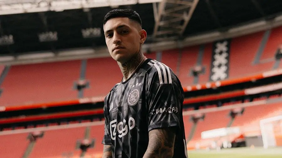 Gastón Ávila em ação pelo Ajax-HOL