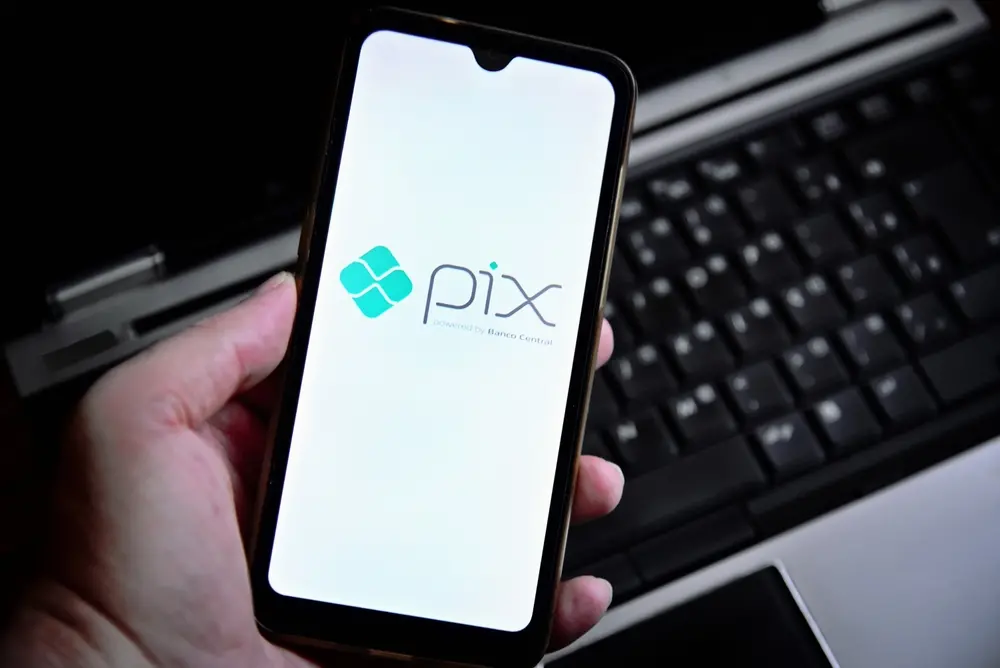 Após dúvidas sobre possível taxação, número de transações por PIX registra grande queda em janeiro, diz jornal