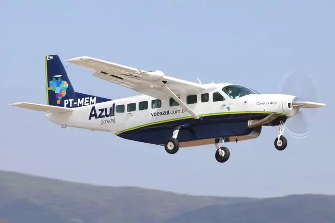avião da azul conecta