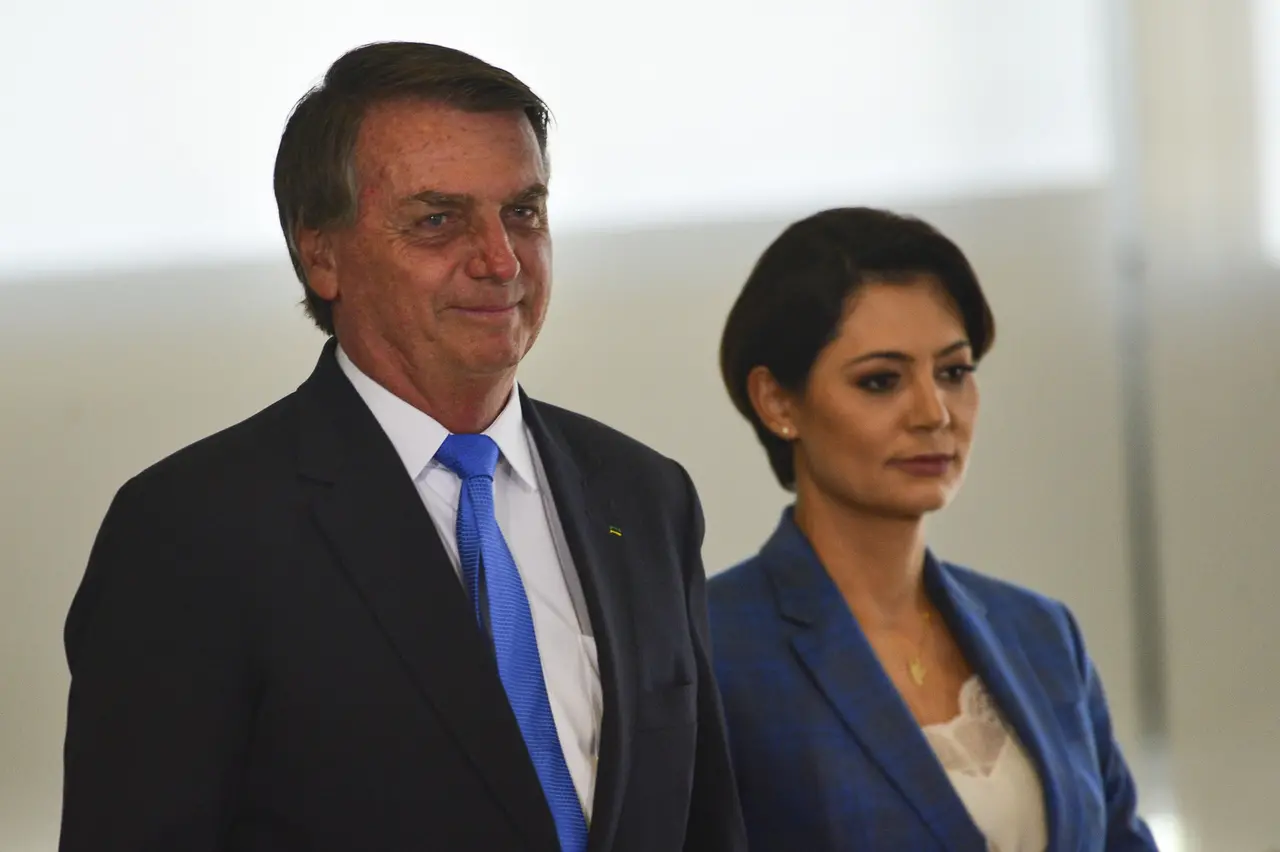 Sem autorização, Bolsonaro não poderá ir à posse de Trump nos EUA