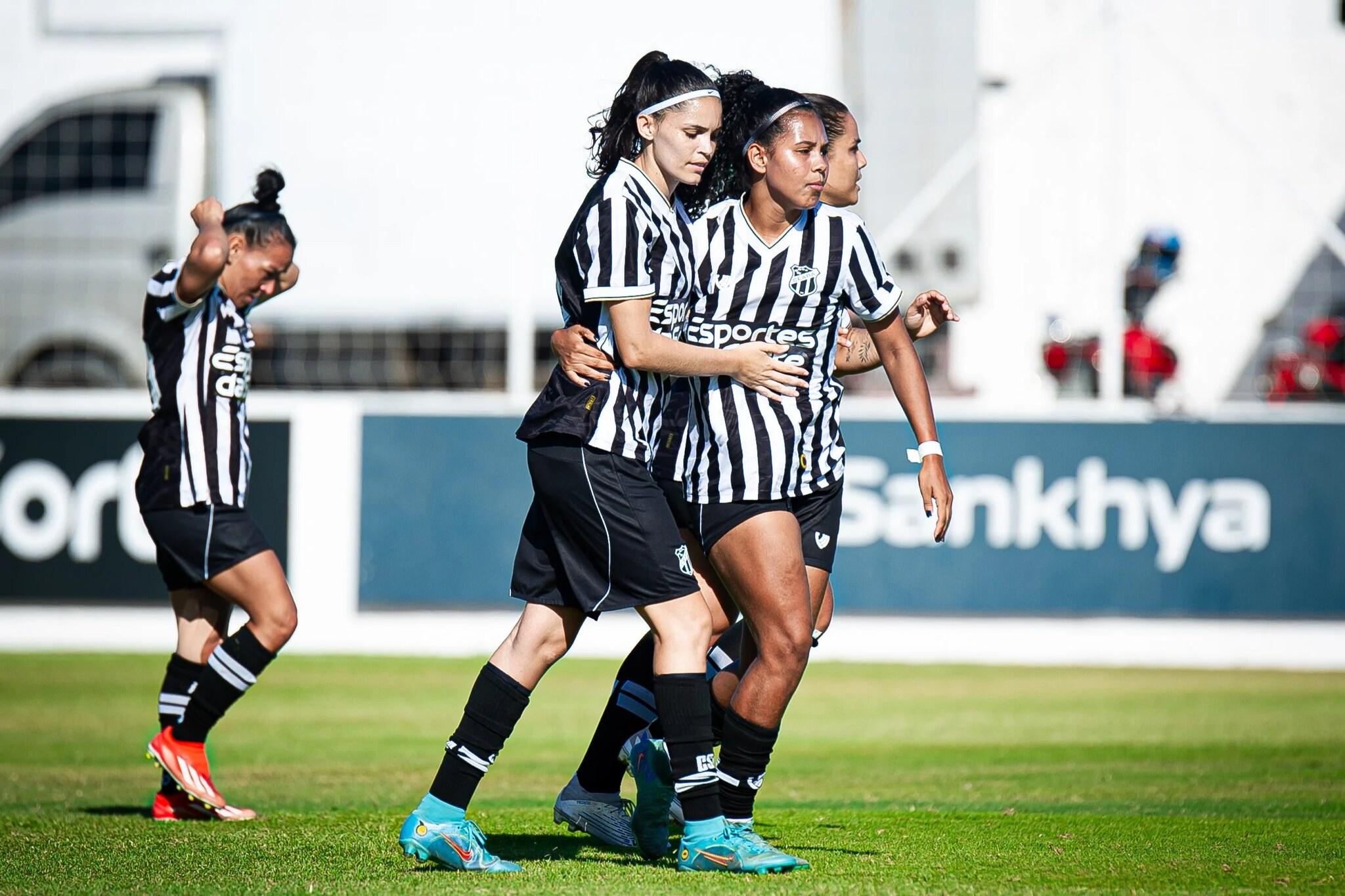 Foto do time de futebol feminino do Ceará