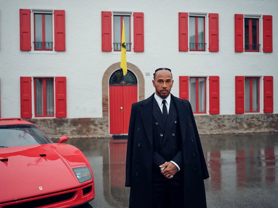 Foto de Lewis Hamilton, novo piloto da Ferrari