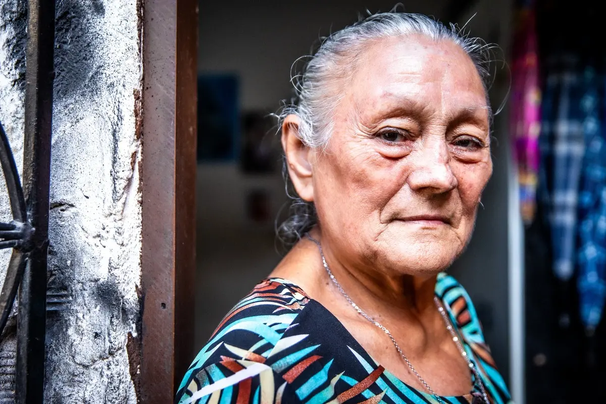 Dona Dulce de perfil