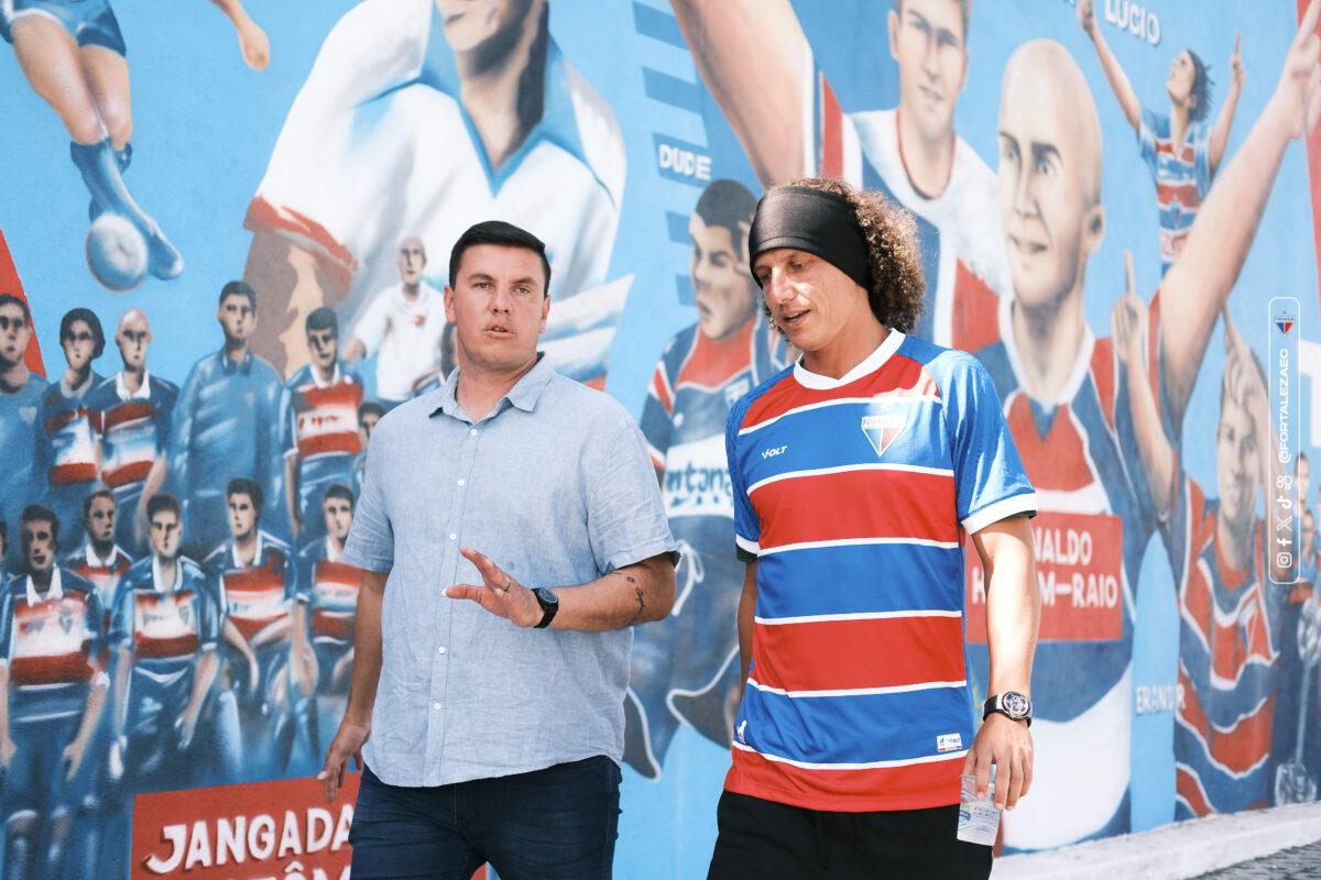 Foto de Marcelo Boeck e David Luiz na sede do Fortaleza