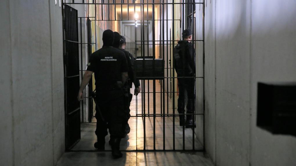 Medida judicial beneficia quatro detentos de presídio em Aquiraz