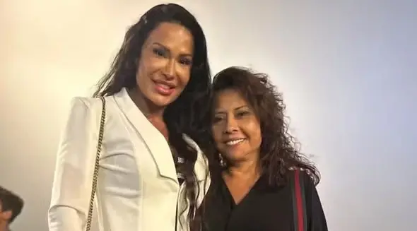 Gracyanne Barbosa com a mãe, Ledir Jacobina