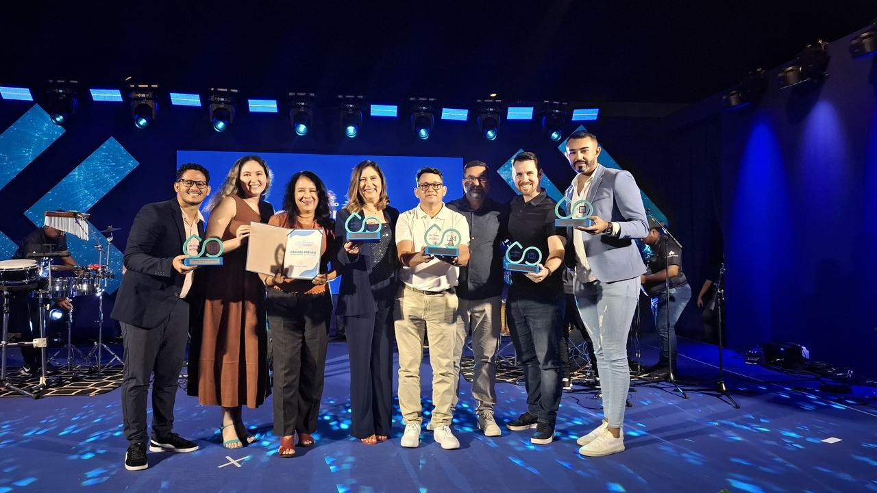 Jornalistas do Sistema Verdes Mares (SVM) na cerimônia do 1º Prêmio Jornalismo Ambiental do Ceará