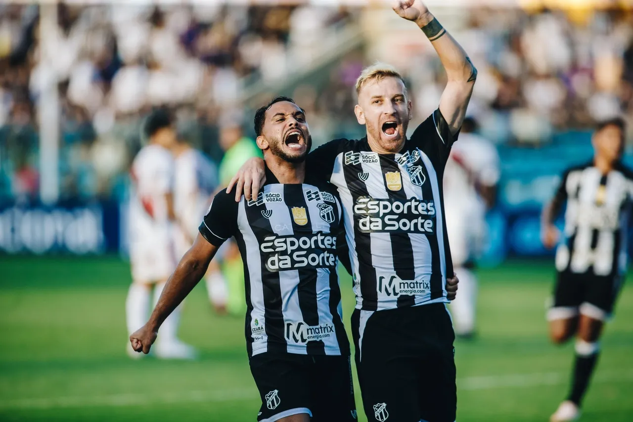 Lourenço marcou o primeiro gol do Ceará no jogo