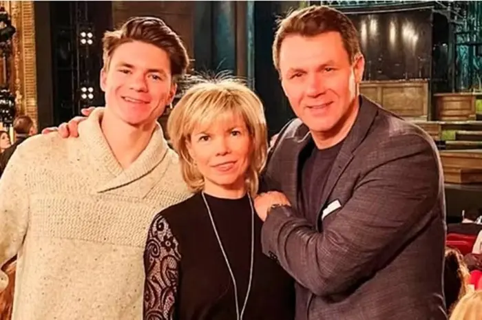 Maxim, Evgenia e Vadim se dedicavam juntos à patinação artística