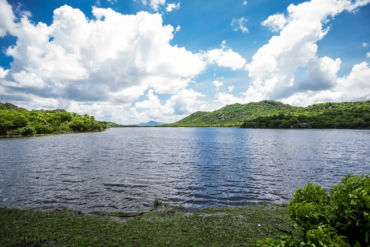 Espelho d'água do açude Sonrisal