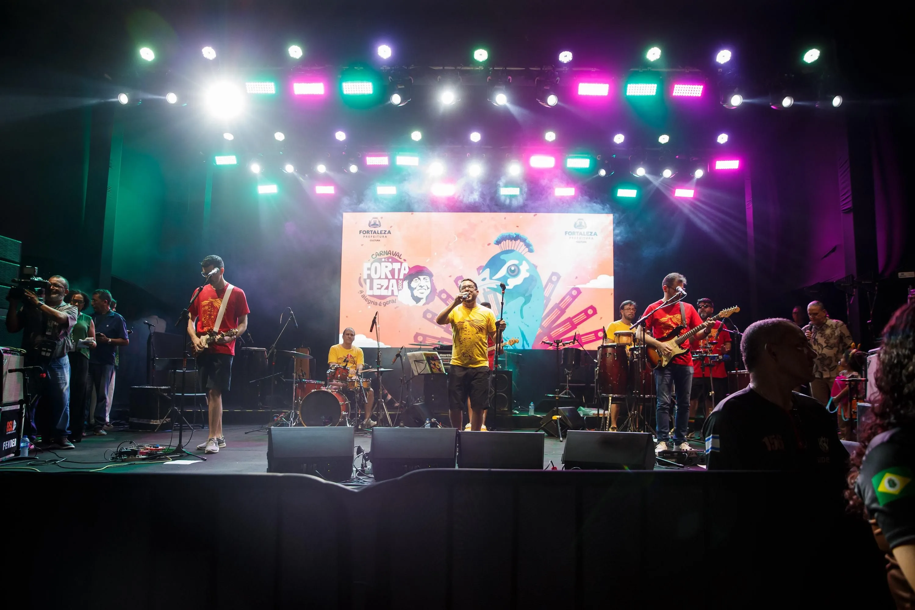 Luxo da Aldeia cantou no Pré-Carnaval de Fortaleza