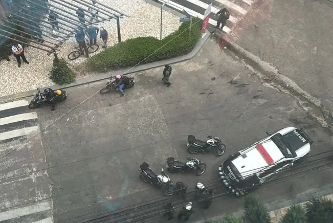 Polícia Militar e Perícia Forense estiveram no local do homicídio