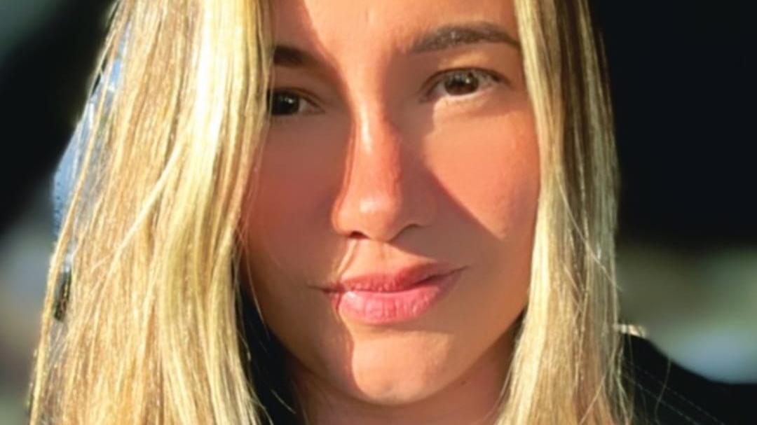 Jornalista, escritora e apresenta o Desenvolvendo com Afeto