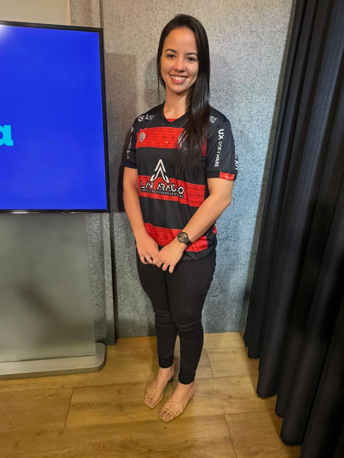 Foto de Andrine Lopes no podcast 