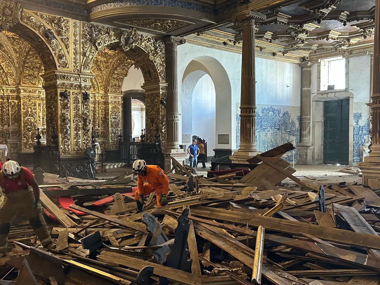 Todo o espaço central da igreja de ouro cedeu, segundo a Defesa Civil da Bahia