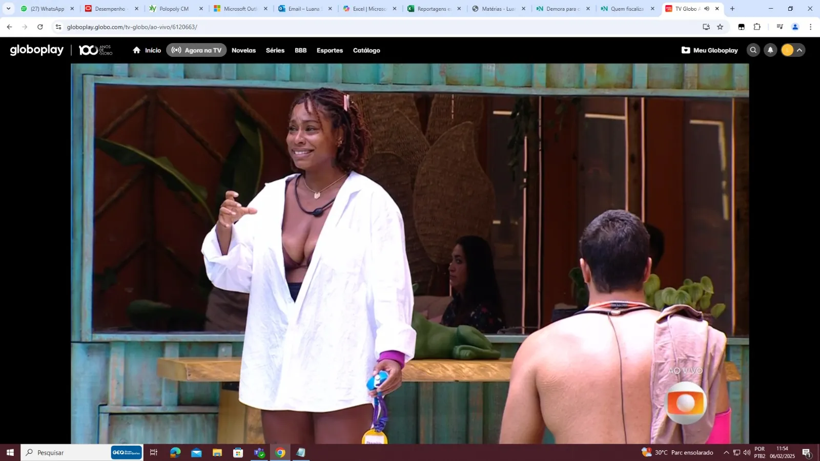 Thamiris se emocionou ao ver Gracyanne voltar para a casa