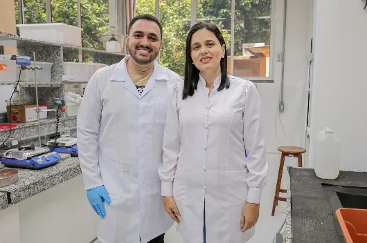 Louhana Rebouças e Thiago Moreira Melo, pesquisadores envolvidos no invento, são mãe e filho