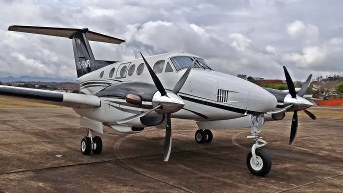 Conheça o modelo do avião King Air F90 que atingiu ônibus ao cair na Zona Oeste de São Paulo