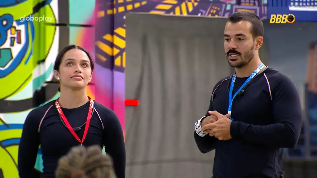 Mateus deu o castigo a Eva após discussão na madruga deste sábado (8)