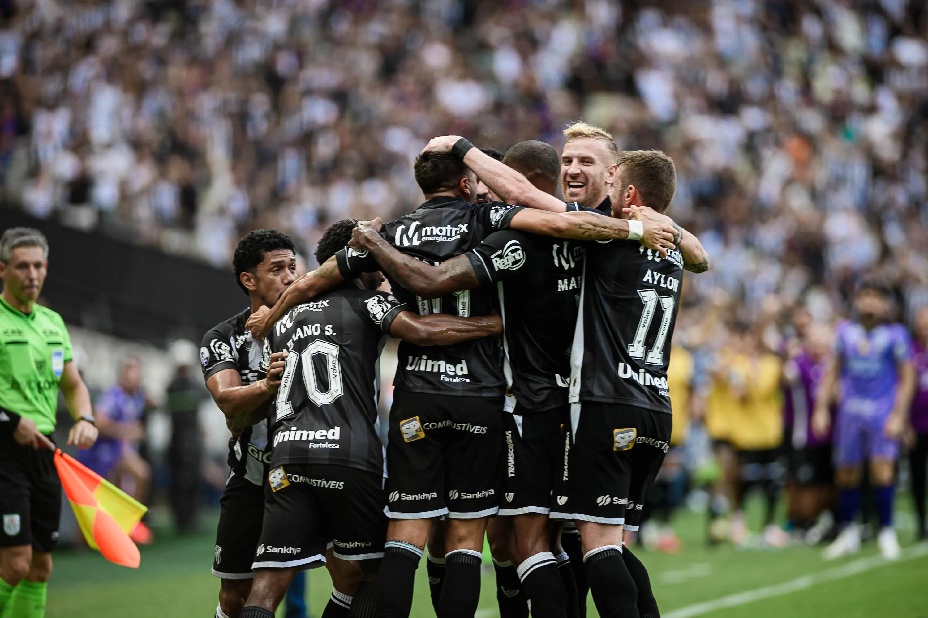 O Ceará construiu sua vantagem no Clássico-Rei no 1º tempo, com 2 gols