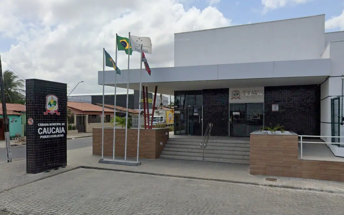 Fachada da Câmara Municipal de Caucaia. Servidores de Caucaia iniciam greve geral e exigem revogação de Reforma da Previdência