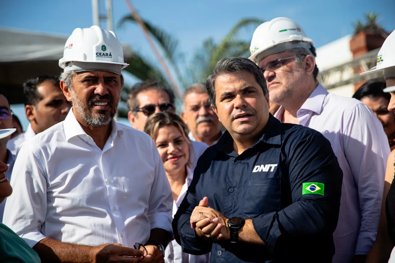 Governador do Ceará visitou obras de duplicação da BR 116