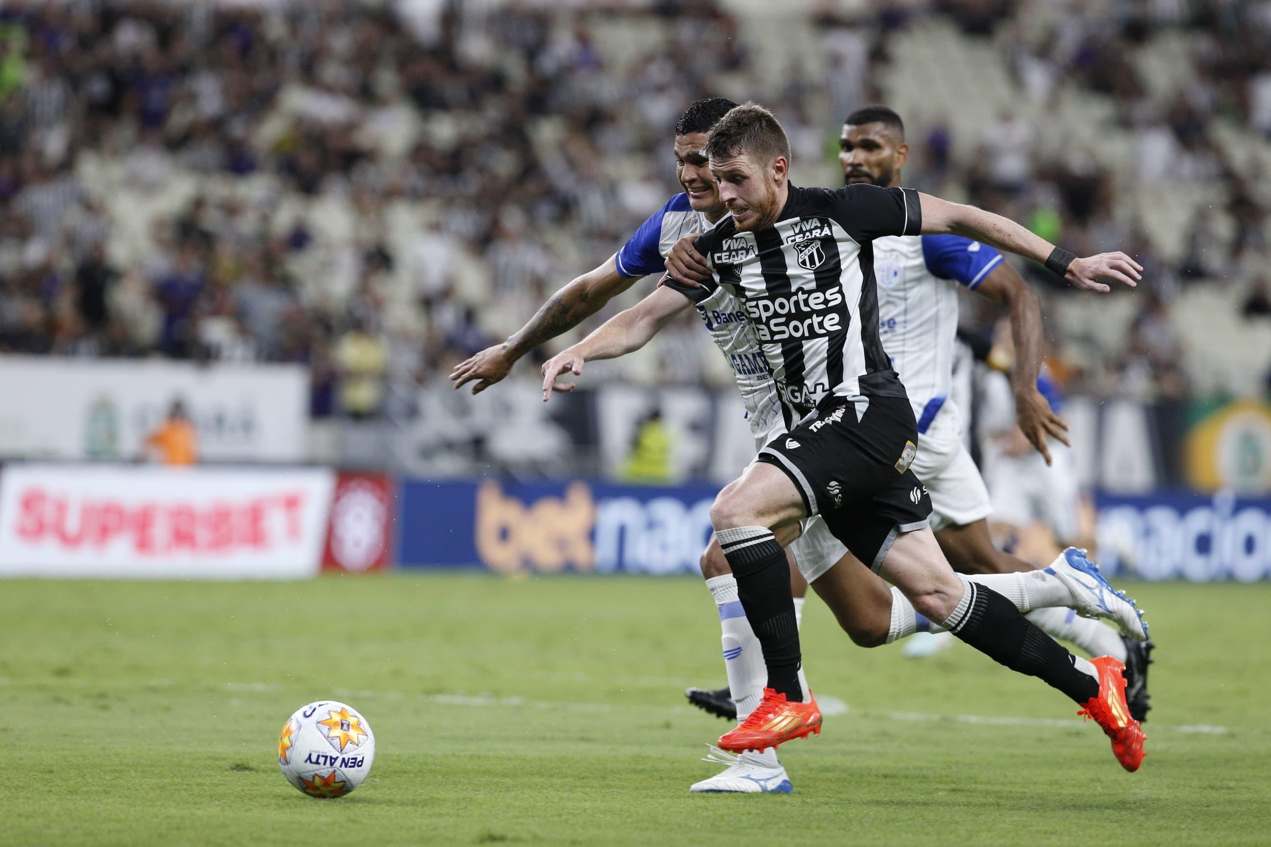 Aylon em ação pelo Ceará