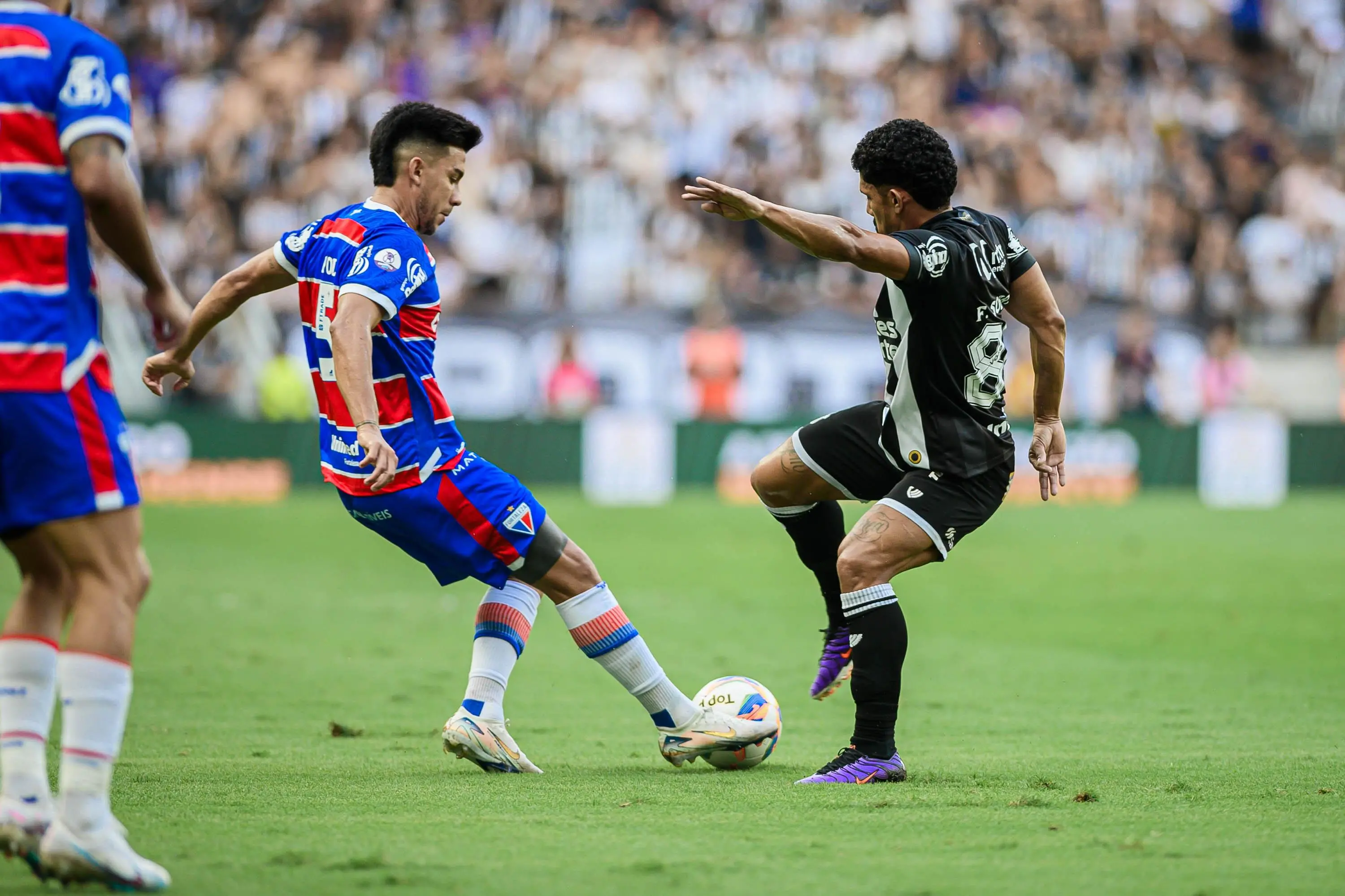 imagem mostra jogadores