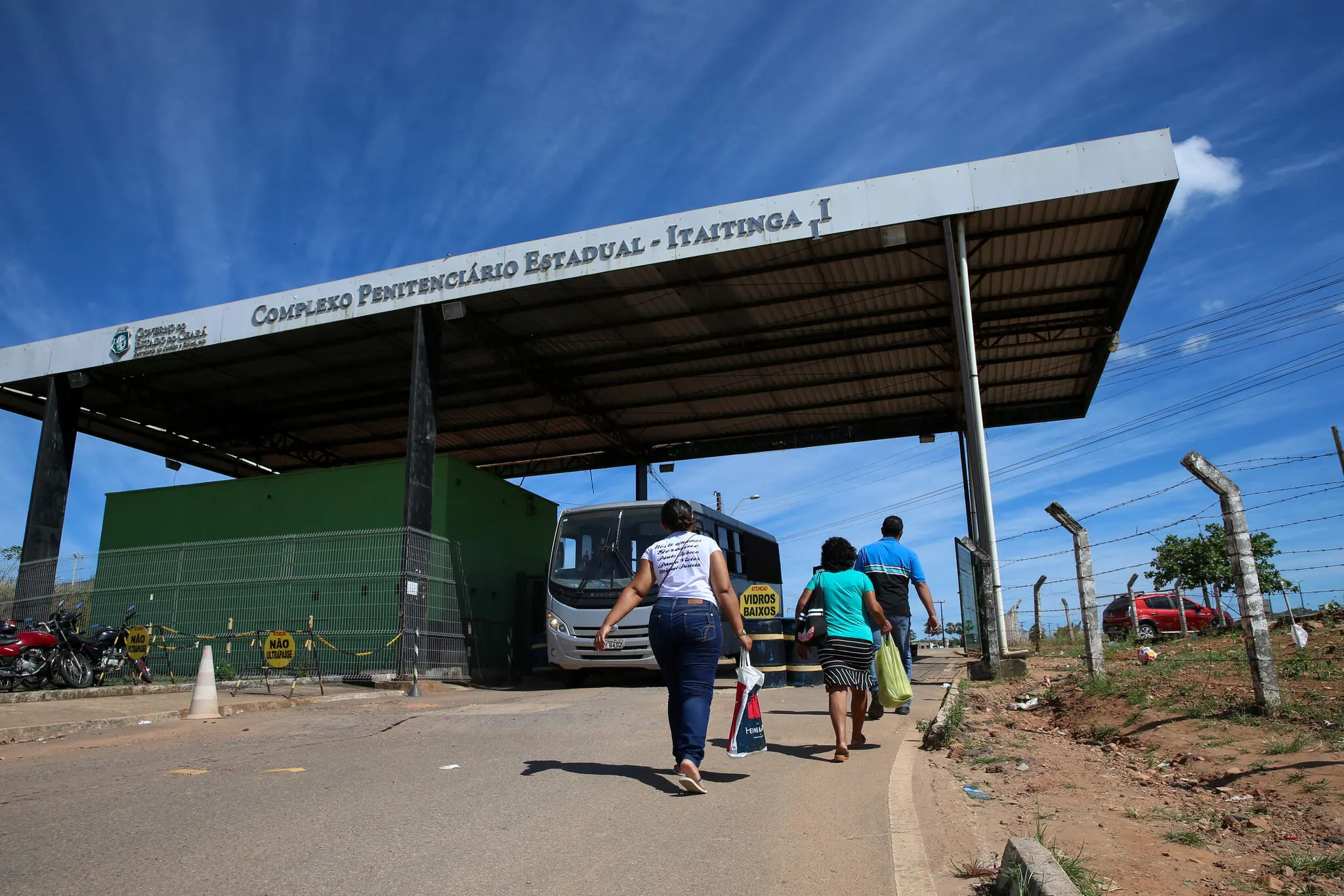 Fachada do Complexo Penitenciário Estadual - CPPL II Itaitinga