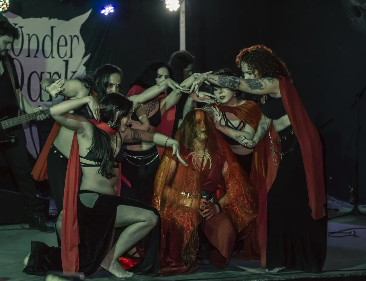 Apresentação de dança no Festival Gotham 2024