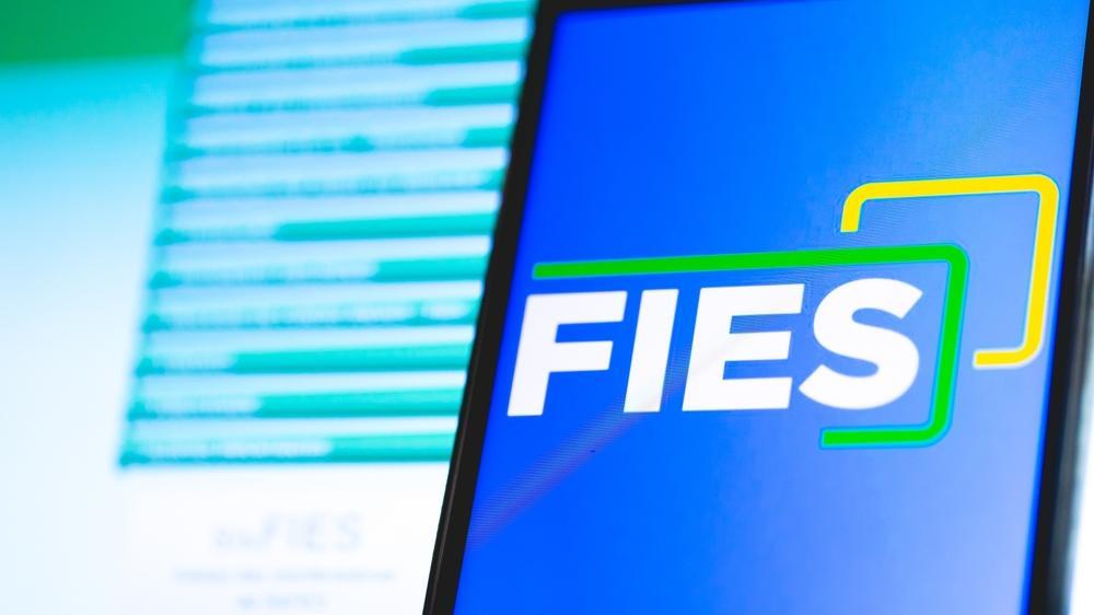 Os estudantes que não foram pré-selecionados estarão automaticamente na lista de espera