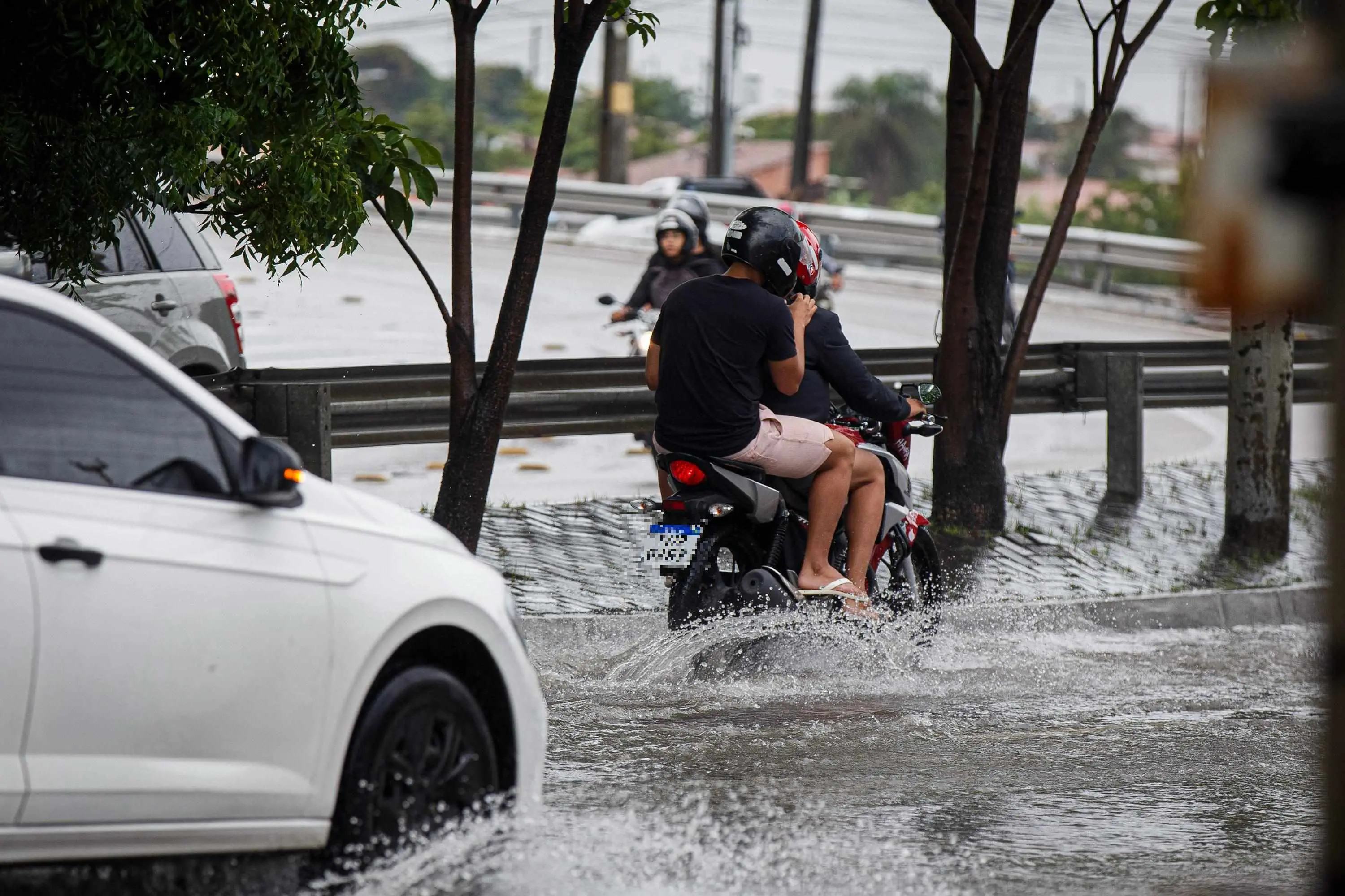Alagamento em ruas de Fortaleza