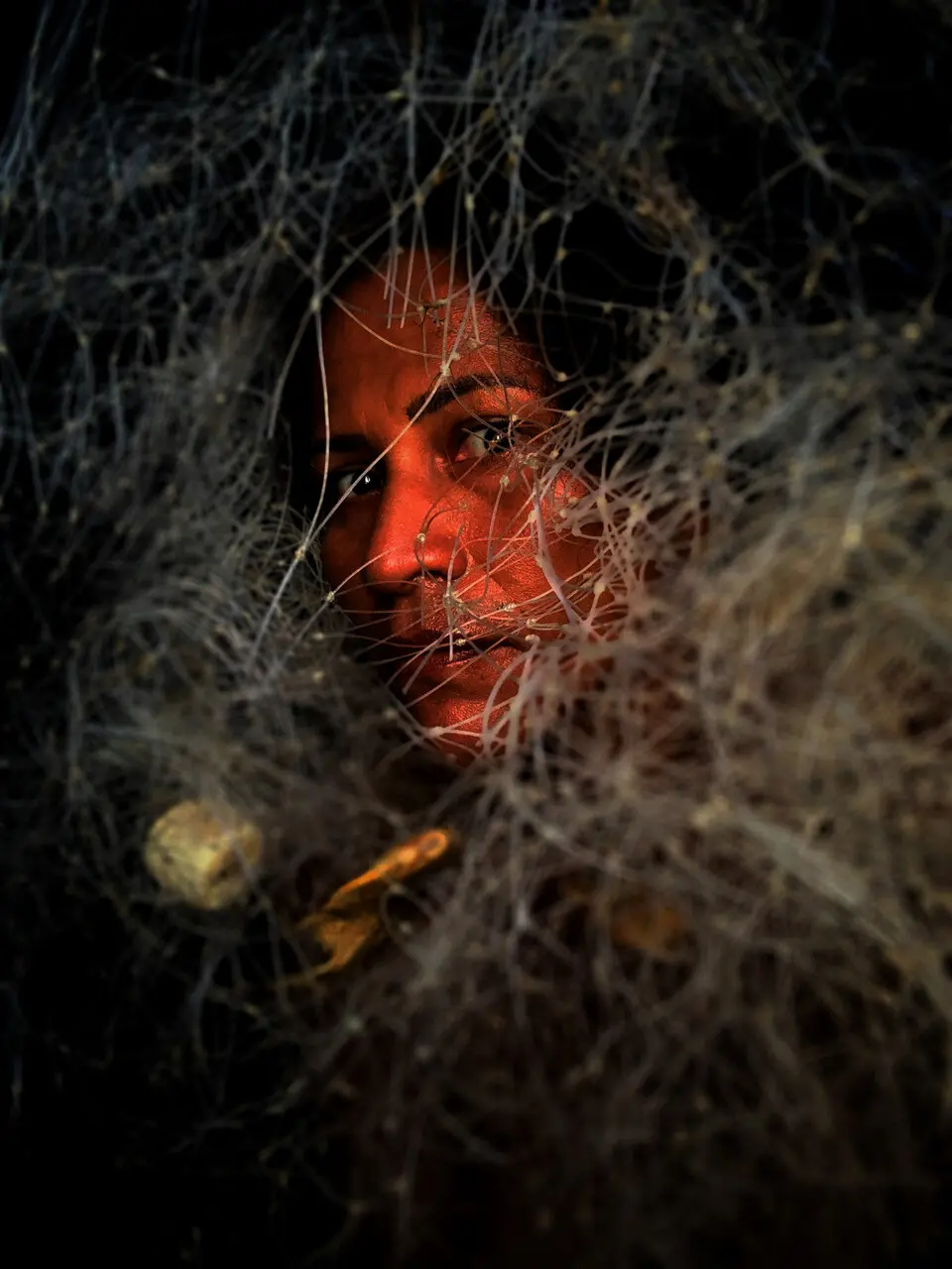 Fotográfa Jane Batista usa o autorretrato como forma de tratar de memórias coletivas