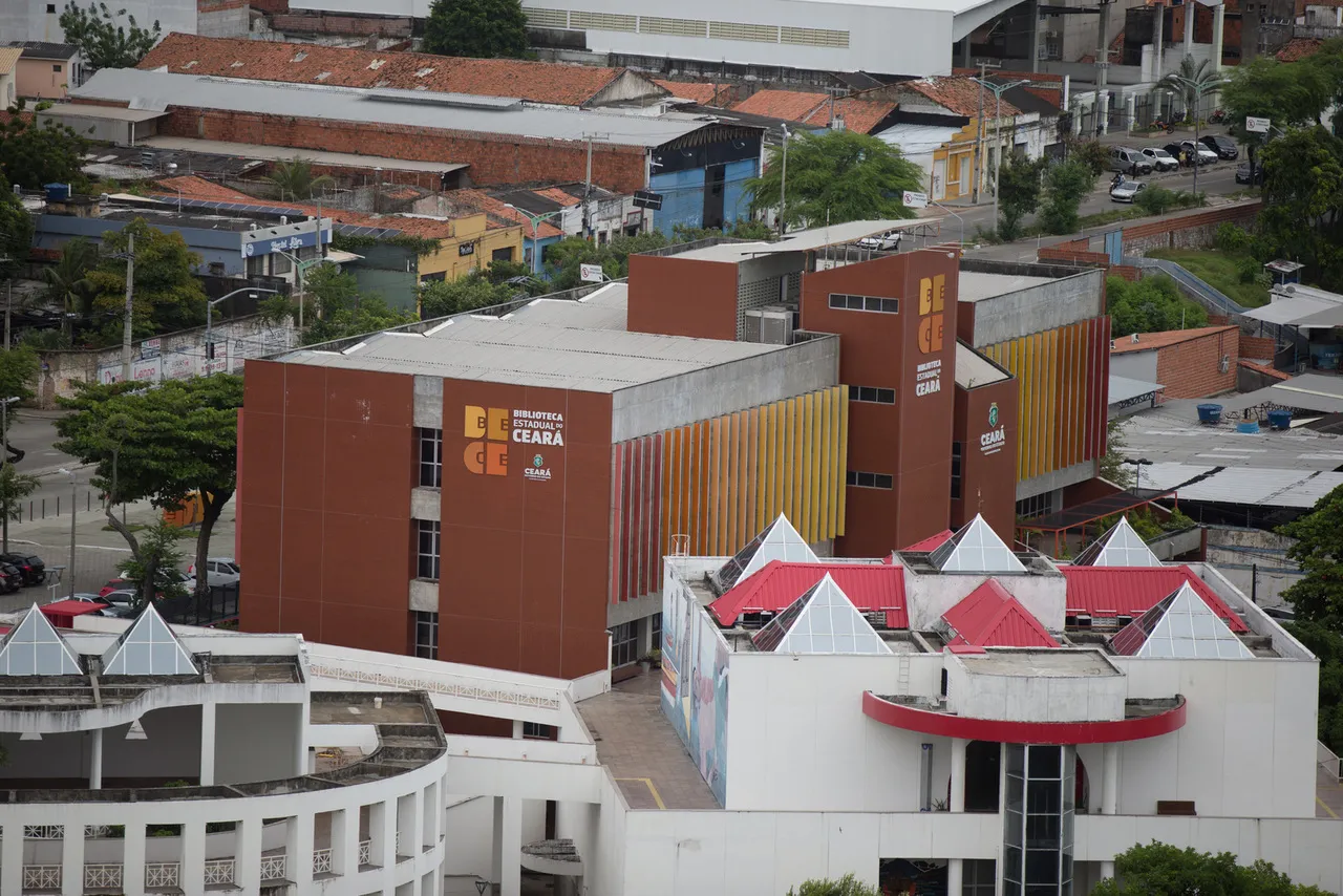 Vista aérea da Biblioteca Pública do Ceará