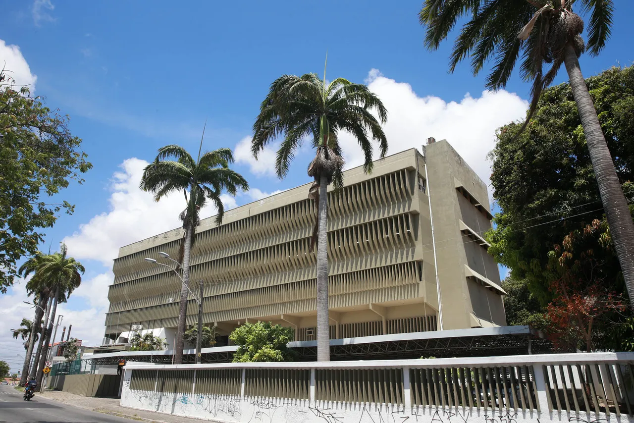 Destaque da fachada do Incra é a série de brises em concreto