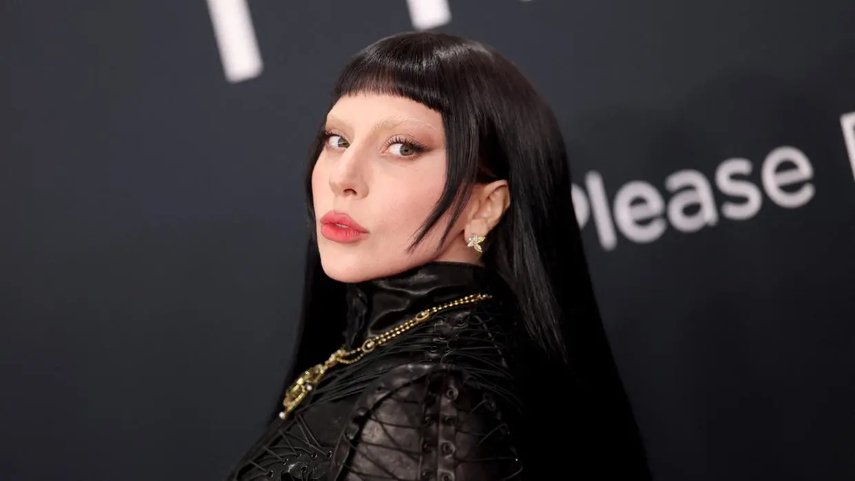 Foto de Lady Gaga em premiação para ilustrar matéria sobre anúncio de show em Copacabana