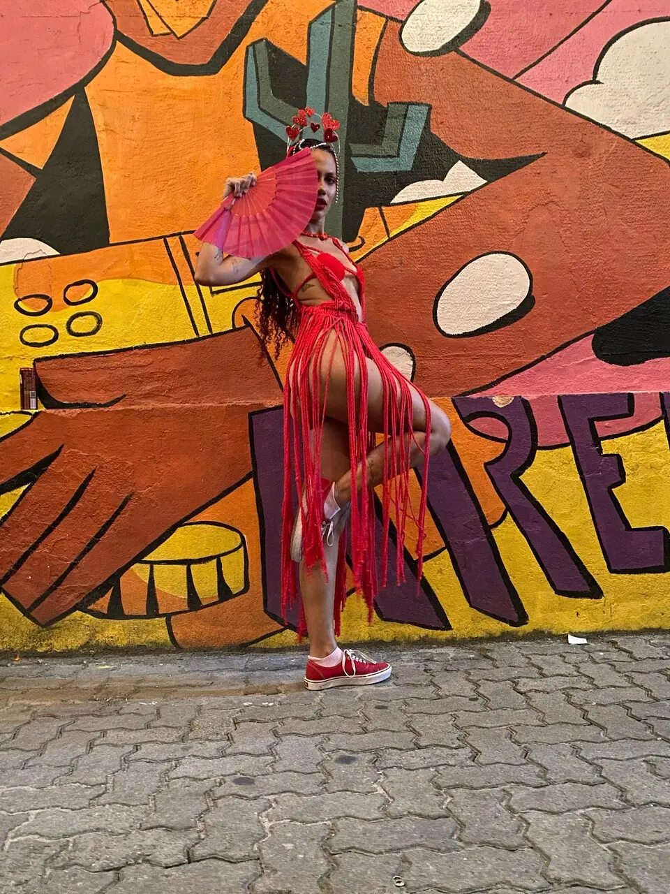 A designer Sarah Veloso em look de Carnaval