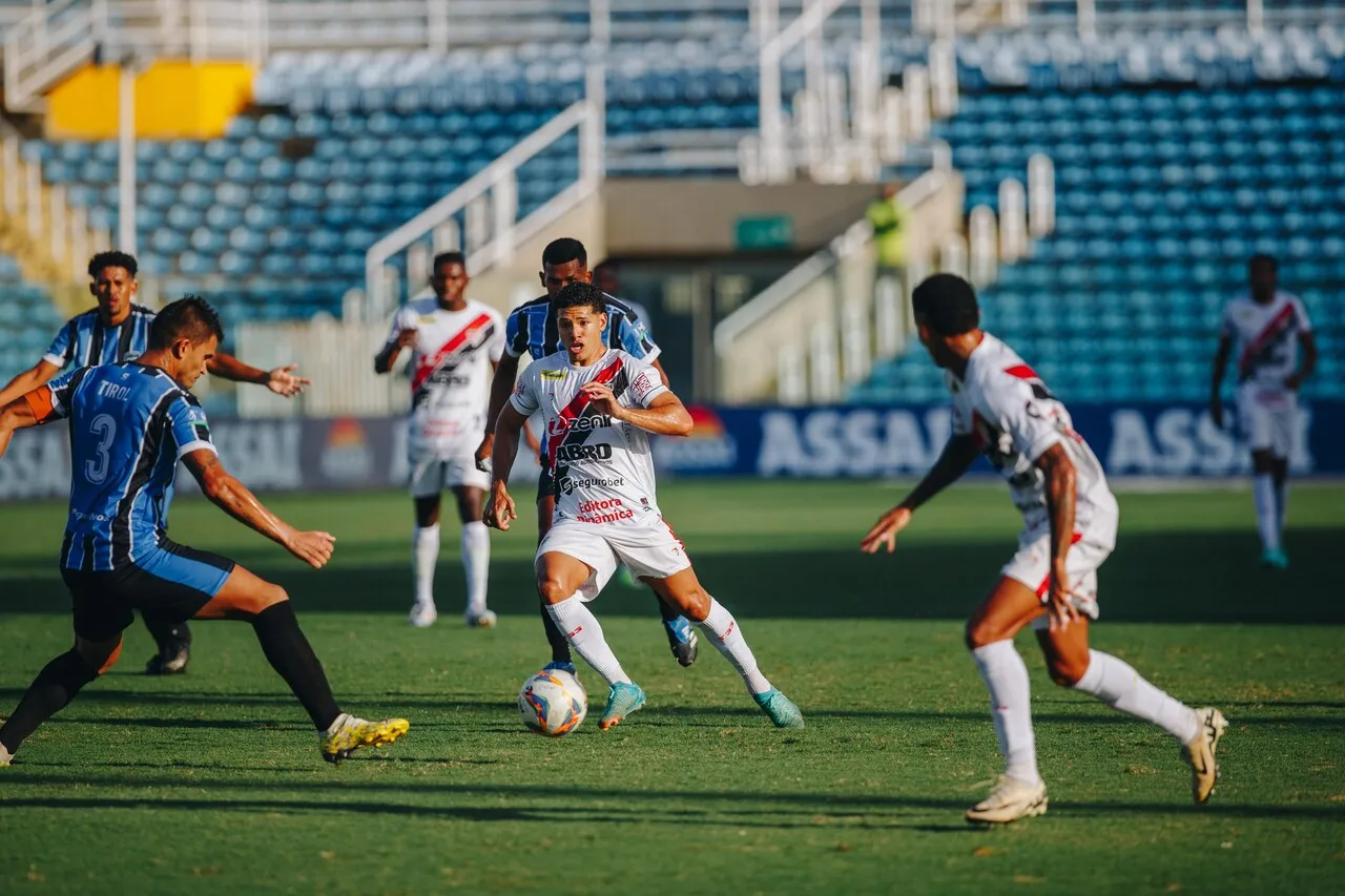 O Ferroviário fez 5 a 1 no placar agregado e avançou com folgas para a semifinal do Campeonato Cearense